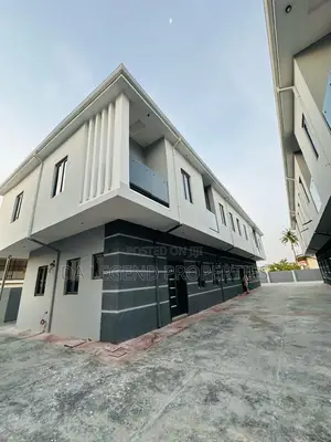 4bdrm Duplex in Ikeja for sale