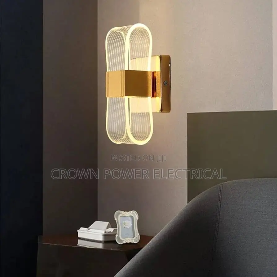 Elegant Wall Light