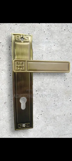 Lock Set and Handle