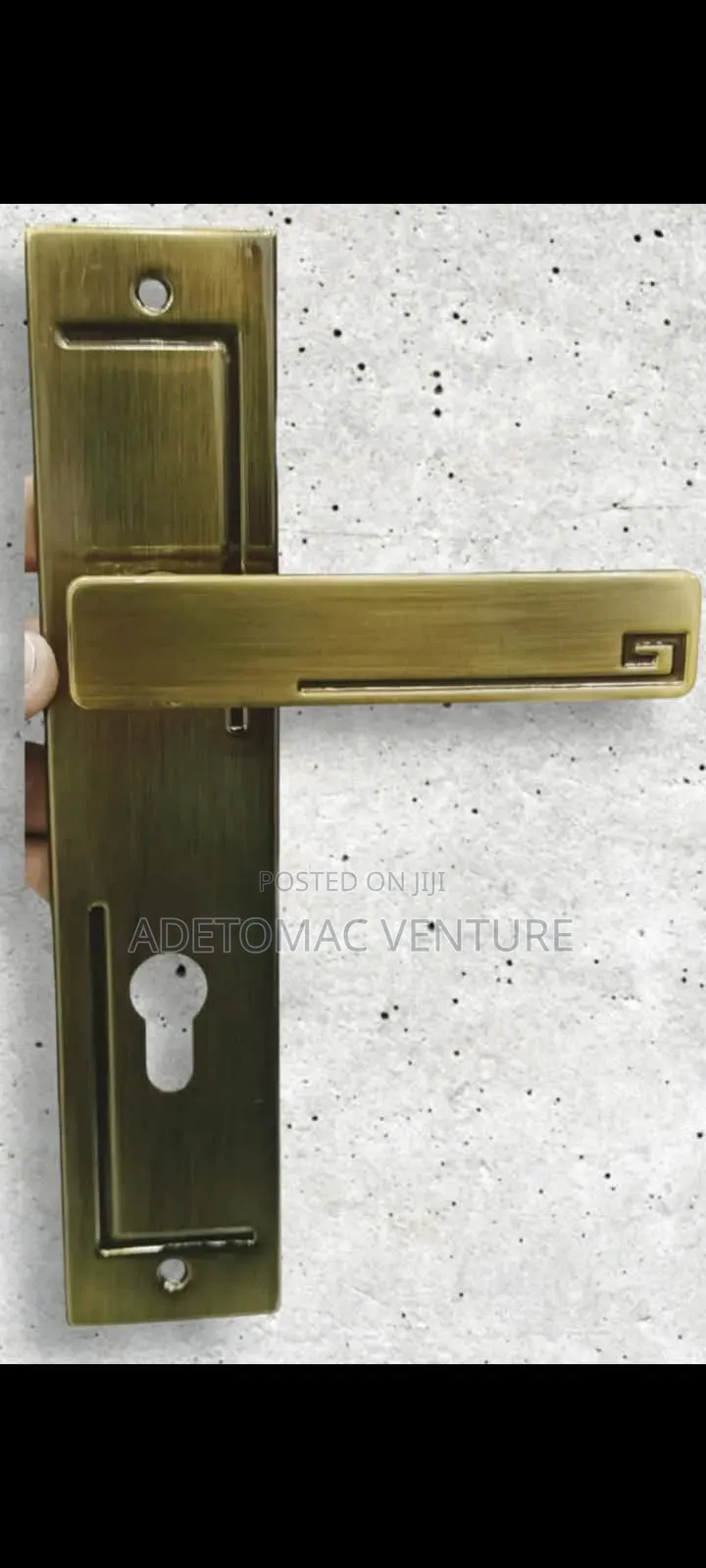 Lock Set and Handle