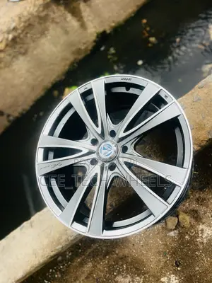 Universal 18-Inch