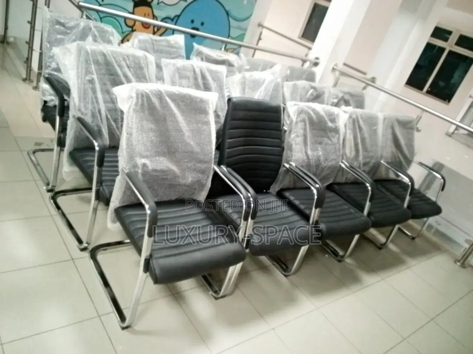 Comfy Executive Visitors Chair