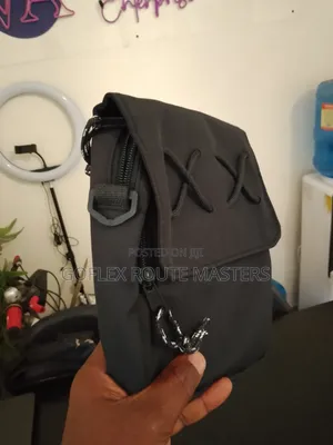 Lightweight Cross Shoulder Bag