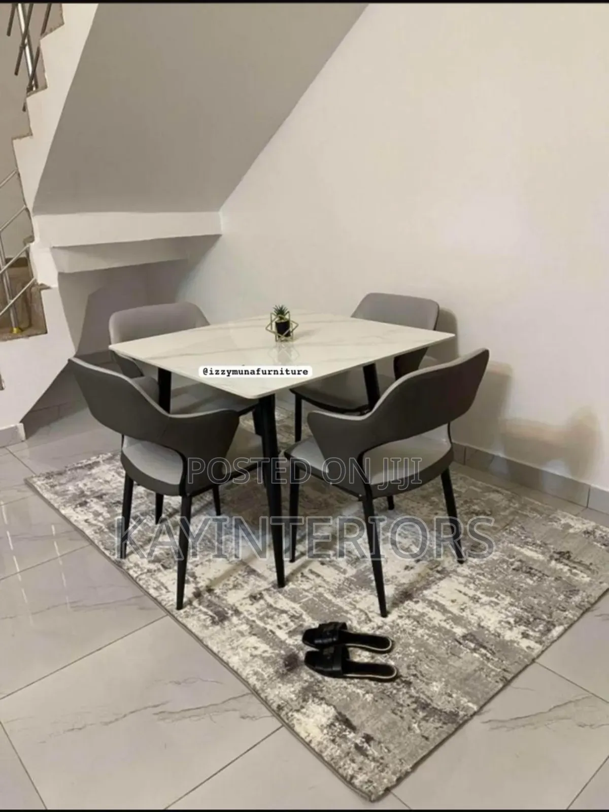 4 Seaters Dinning Marble Set