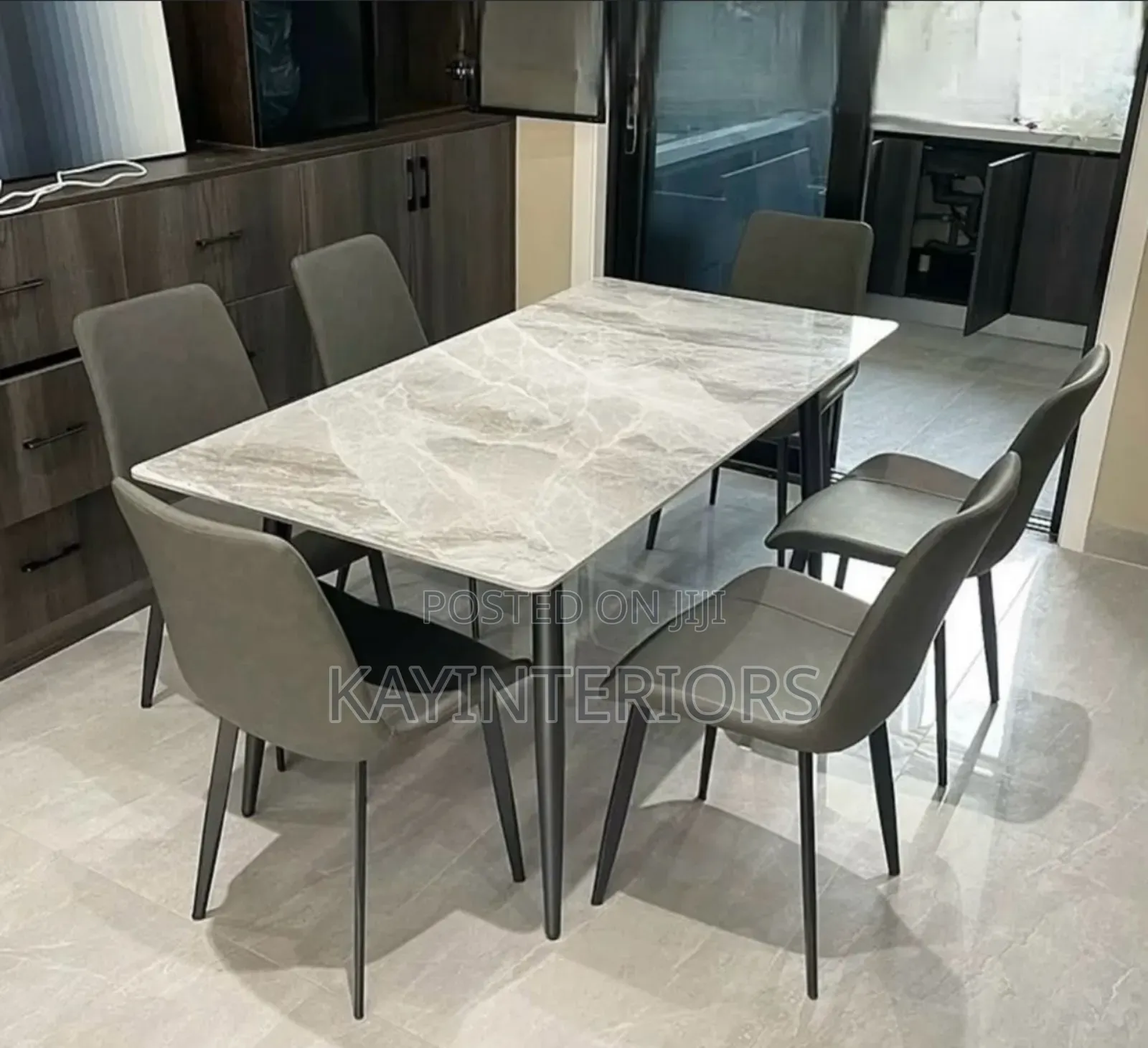 Unique 6 Seaters Dinning With Marble