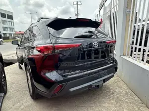 New Toyota Highlander 2022 Black