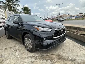 New Toyota Highlander 2022 Black
