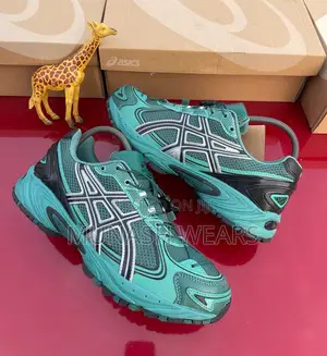 Asics Classic Sneakers