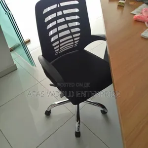 Strong Office Chair With Swivel