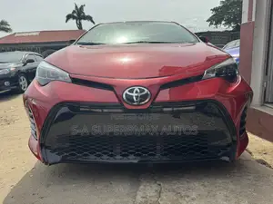 Toyota Corolla SE (1.8L 4cyl 6M) 2018 Red