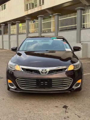 Toyota Avalon XLE Premium Sedan FWD (3.5L 6cyl 6A) 2017 Burgundy