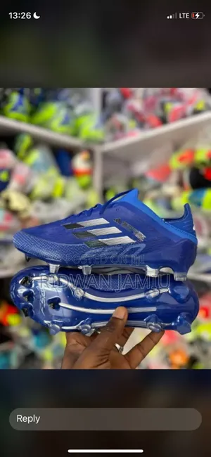 Photo - Adidas F50