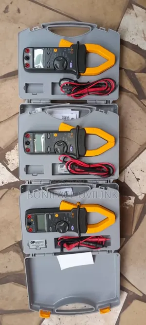 Digital Clamp Meter