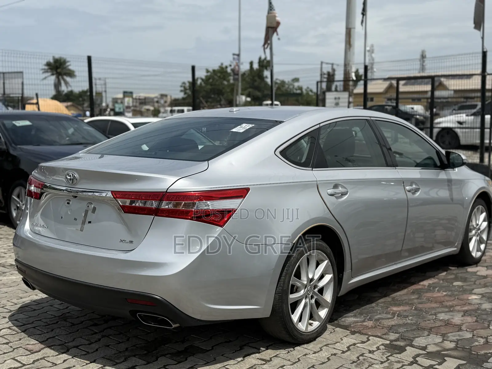 Toyota Avalon XLE Sedar FWD (3.5L 6cyl 6A) 2013 Silver