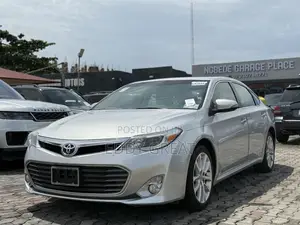 Toyota Avalon XLE Sedar FWD (3.5L 6cyl 6A) 2013 Silver