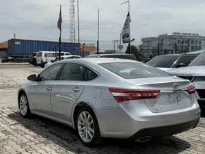 Toyota Avalon XLE Sedar FWD (3.5L 6cyl 6A) 2013 Silver
