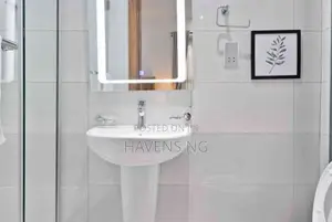 Luxury Fully Furnished 3-Bedroom Apartment