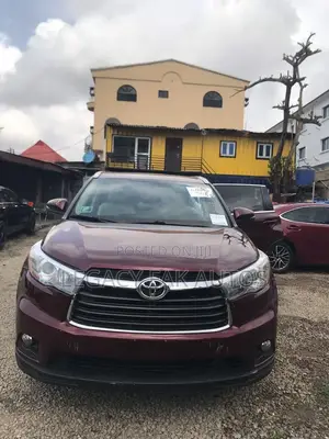 Toyota Highlander XLE 4dr SUV AWD (3.5L 6cyl 6A) 2015 Burgundy