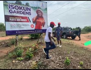 8 Plots Of Land Behind Unilorin For Sale
