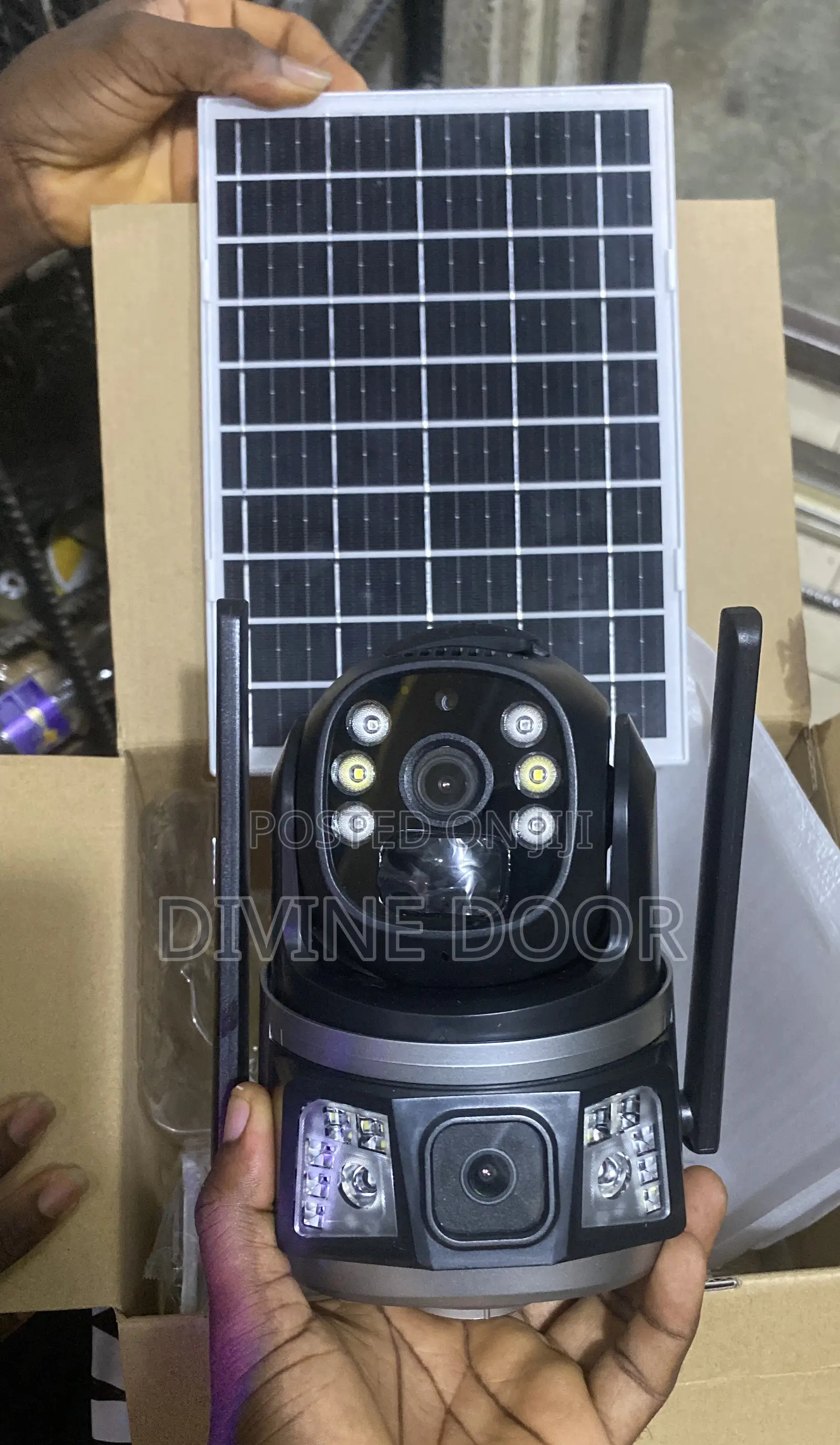 3 Camera in One PTZ Solar Camera