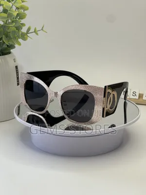 Oversized Glitter Textured Cat-Eye Sunglasses - Chic Bold