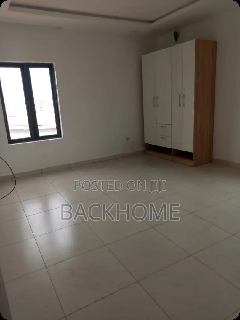 5bdrm Duplex in Mavila Homes Estate,, Chevron for sale
