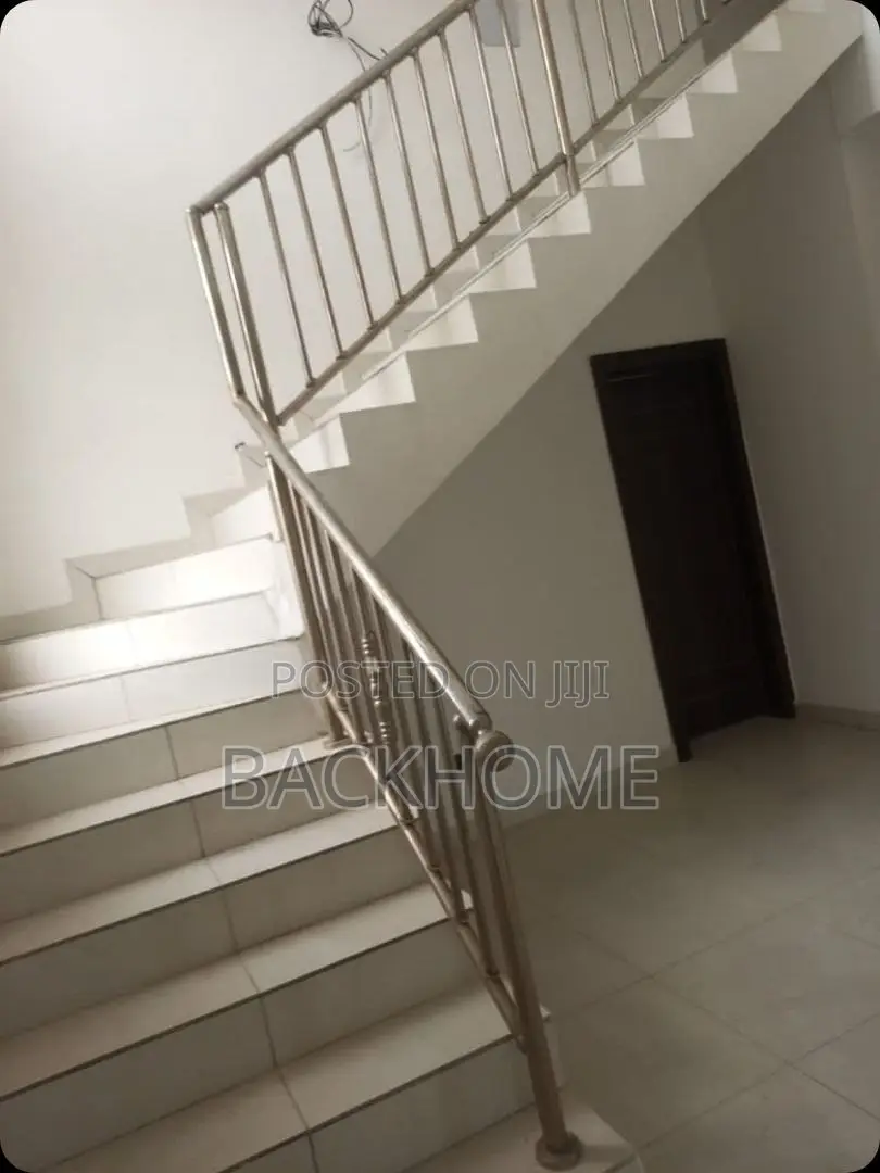 5bdrm Duplex in Mavila Homes Estate,, Chevron for sale