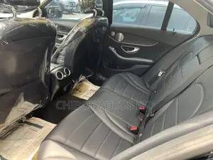 Mercedes-Benz C300 2017 Black