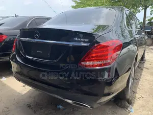 Mercedes-Benz C300 2017 Black