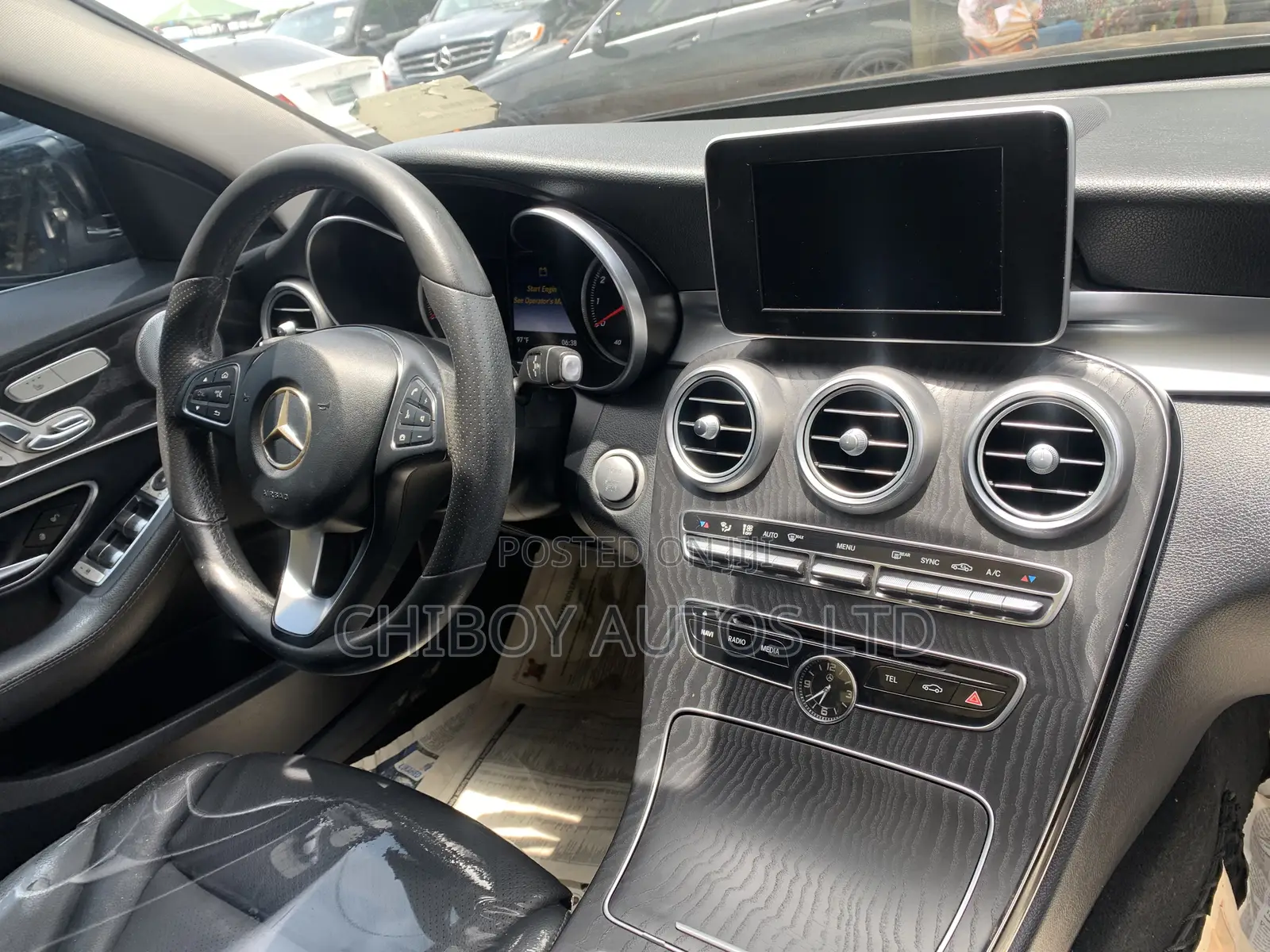 Mercedes-Benz C300 2017 Black