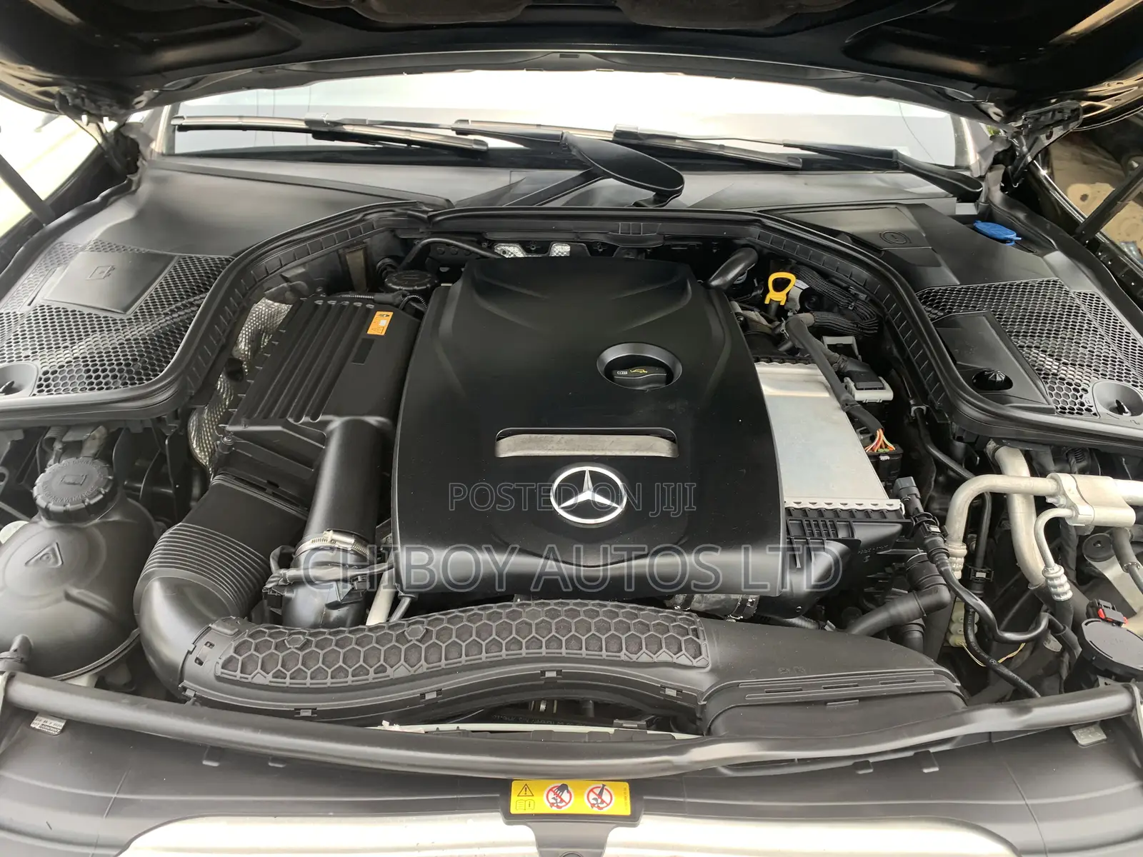 Mercedes-Benz C300 2017 Black