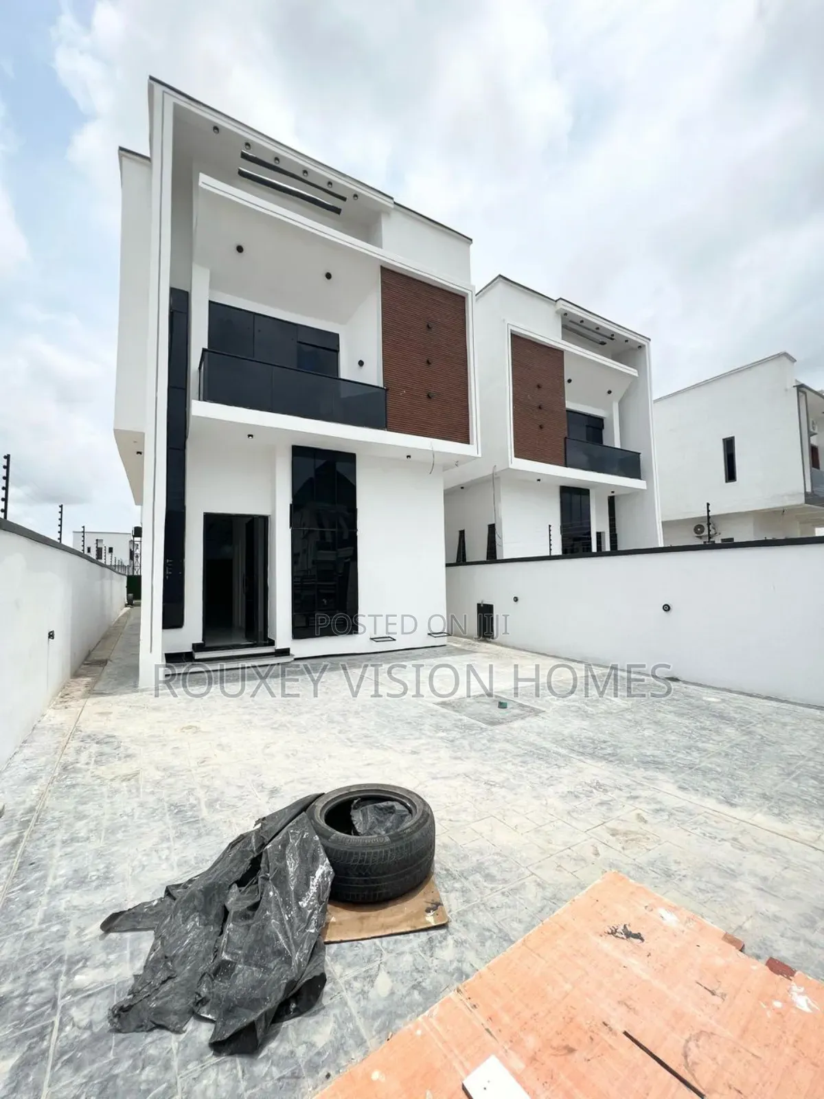 5bdrm Duplex in Ajah for sale