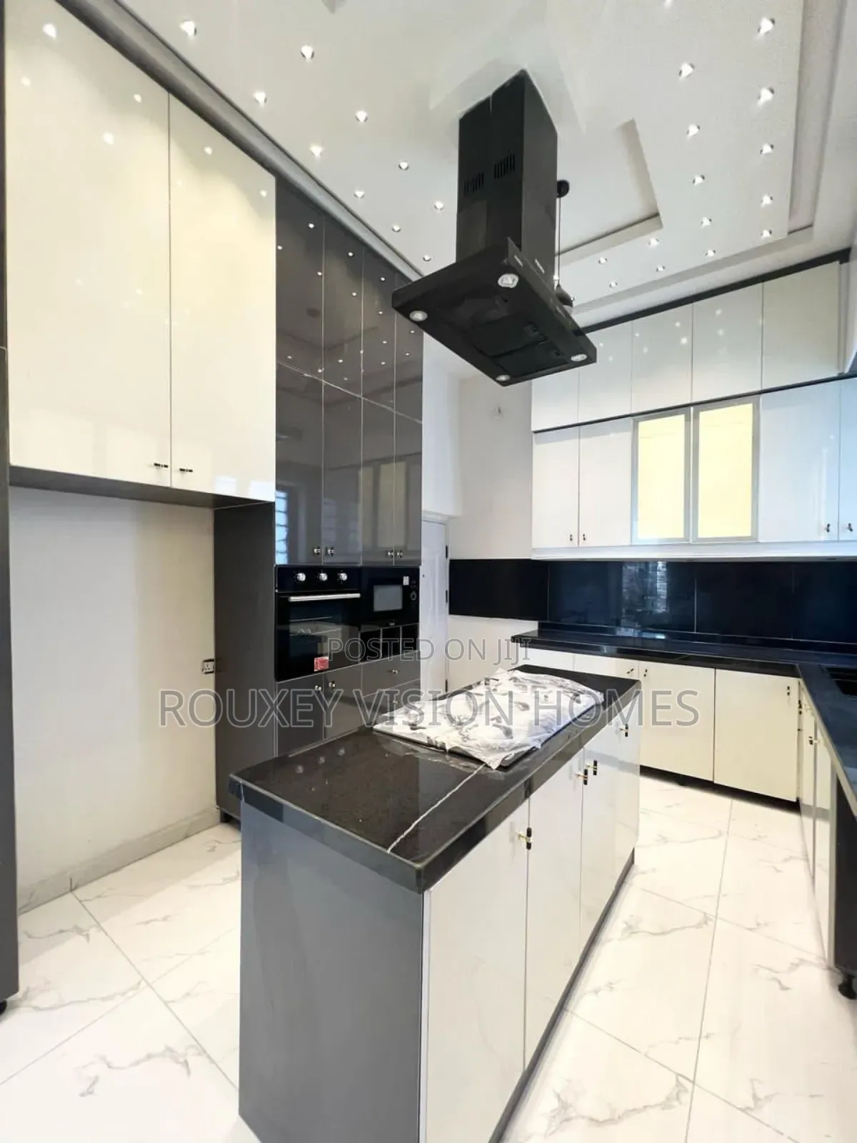 5bdrm Duplex in Ajah for sale