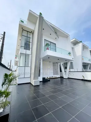 5bdrm Duplex in Idado for sale
