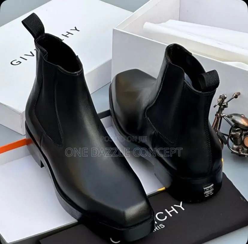Givenchy Luxury Looper/ Ankle Boot