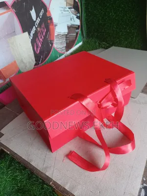 Collapsible Gift Box 12×9×4 Inches