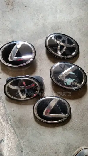 Front Logo Toyota and Lexus Glass Type
