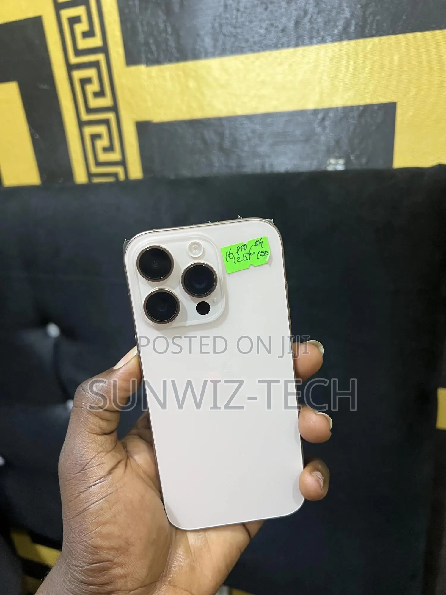 Apple iPhone 16 Pro 128 GB Gold