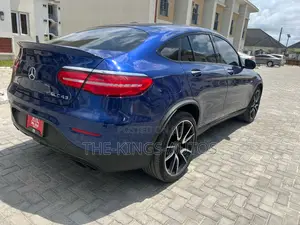 Mercedes-Benz GLC-Class 2019 Blue