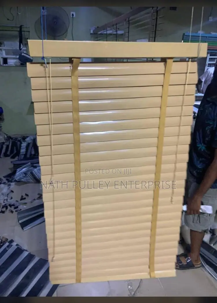 Carton Brown 50mm Venetian Blinds