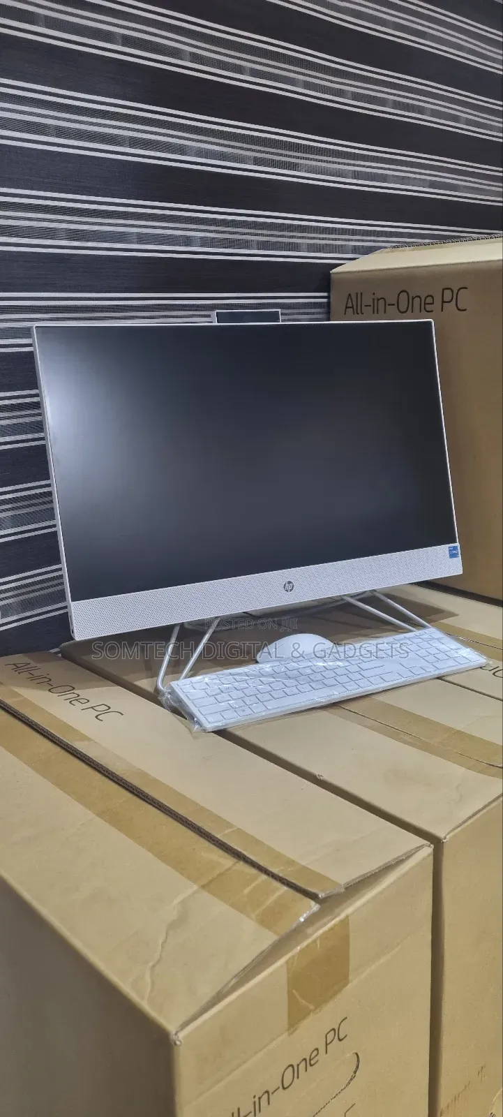 New Desktop Computer HP AiO 27 8GB Intel Core I3 SSD 512GB