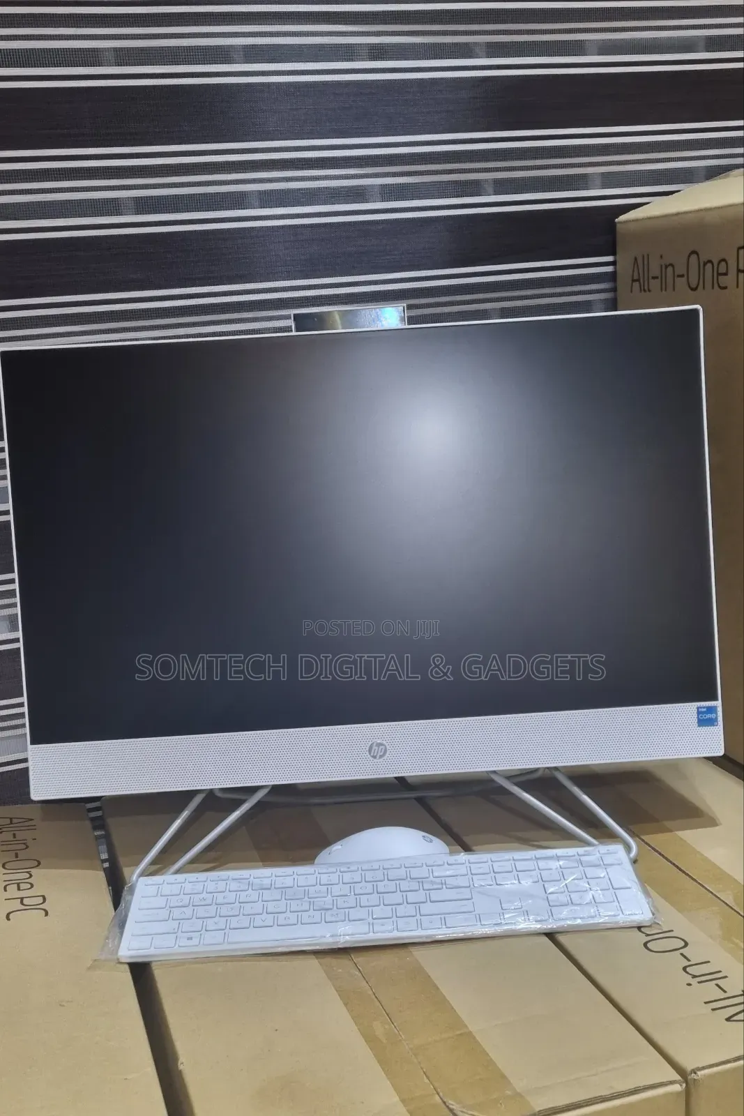 New Desktop Computer HP AiO 27 8GB Intel Core I3 SSD 512GB