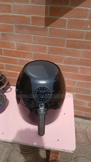 Photo - Electric 6lts Air Fryer