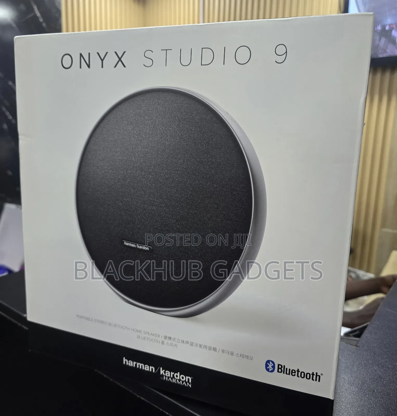 Onyx Studio 9