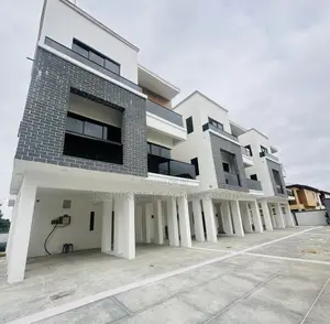4bdrm Duplex in Magodo Gra Lagos for sale
