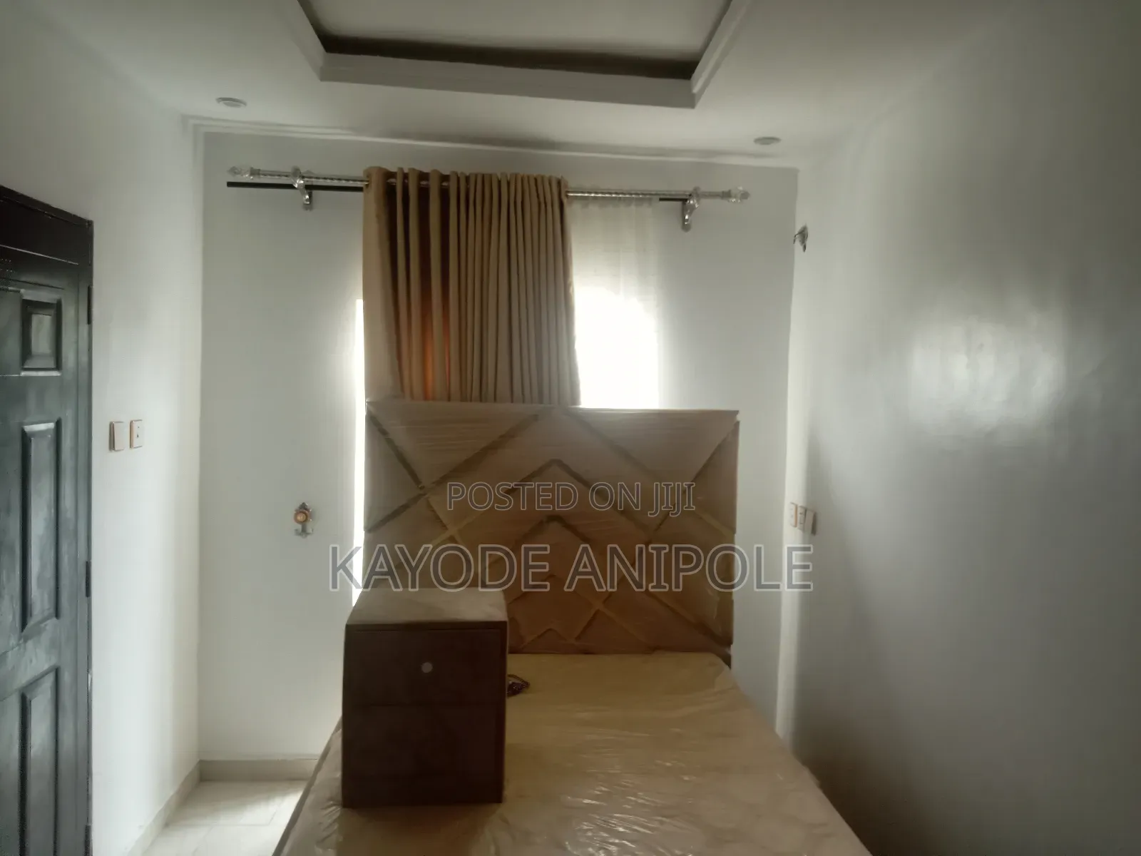 Ac and Refrigerator Technician With New Technical Devices