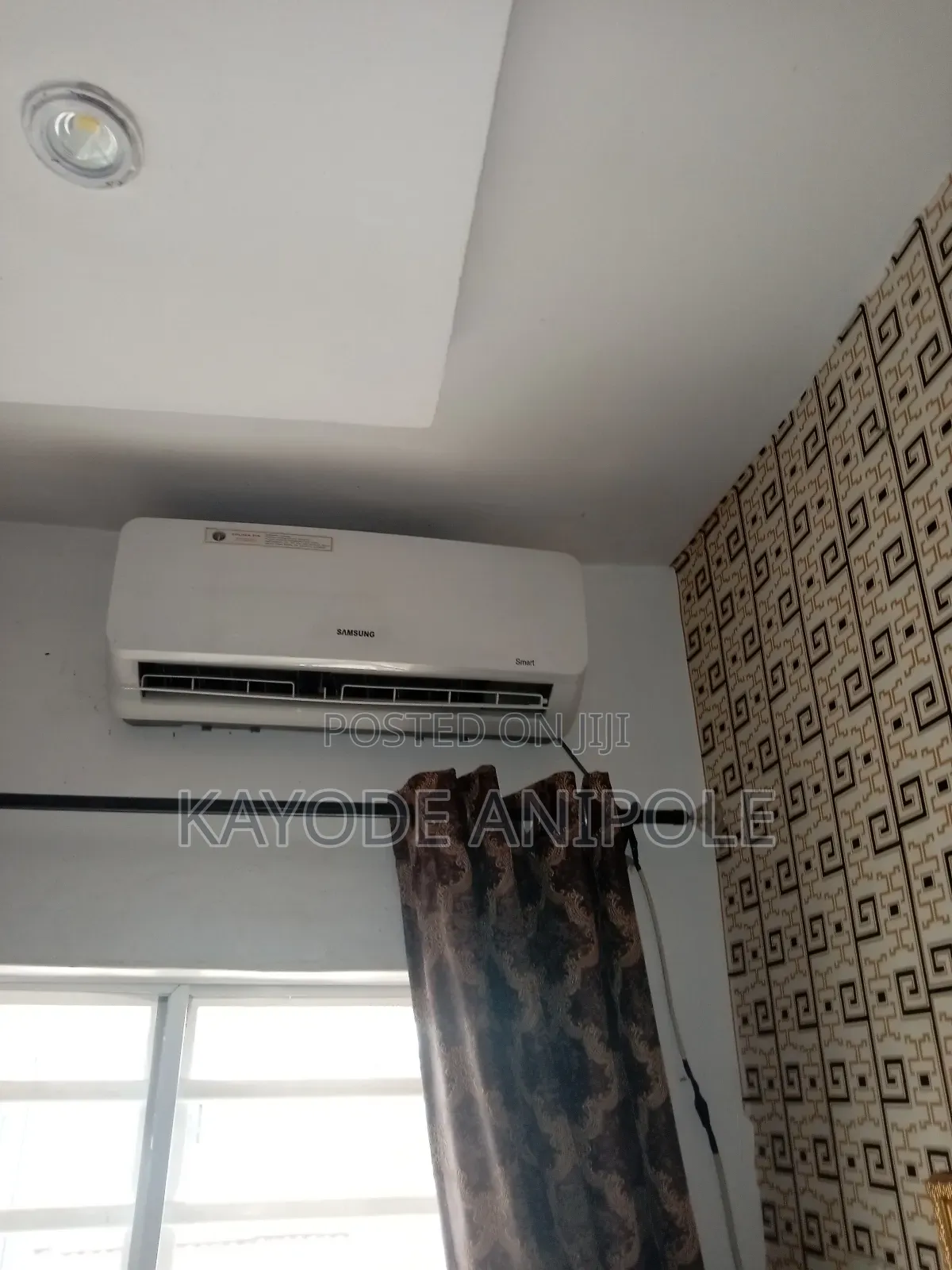 Ac and Refrigerator Technician With New Technical Devices