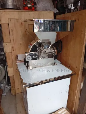 Stainless Steel Hammer Mill Pulverizer – 5.5kw | 120kg | 30-60kg/Hr