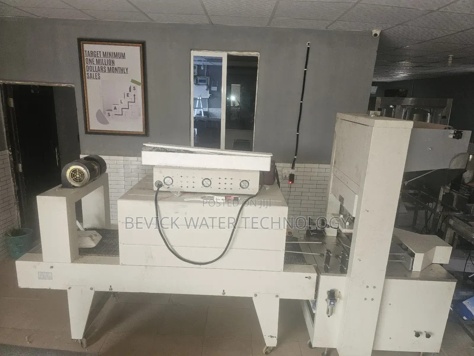 Shrink Wrapping Machine