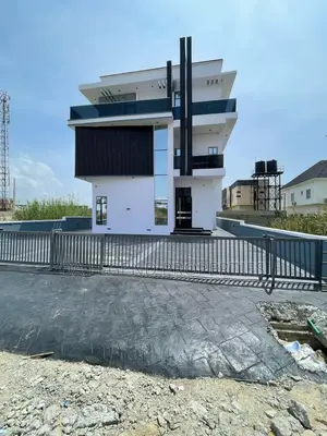 5bdrm Duplex in Lekki for sale